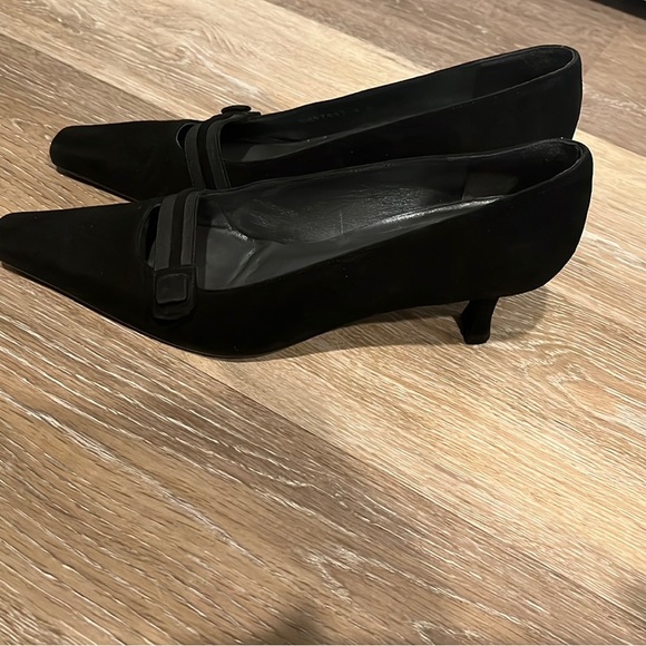 Stuart Weitzman Kitten heel velvet (Made in Spain) size 8 - Picture 1 of 8
